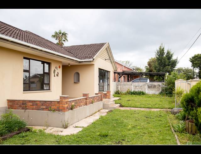 3 BEDROOM HOUSE FOR SALE IN WILLOW PARK